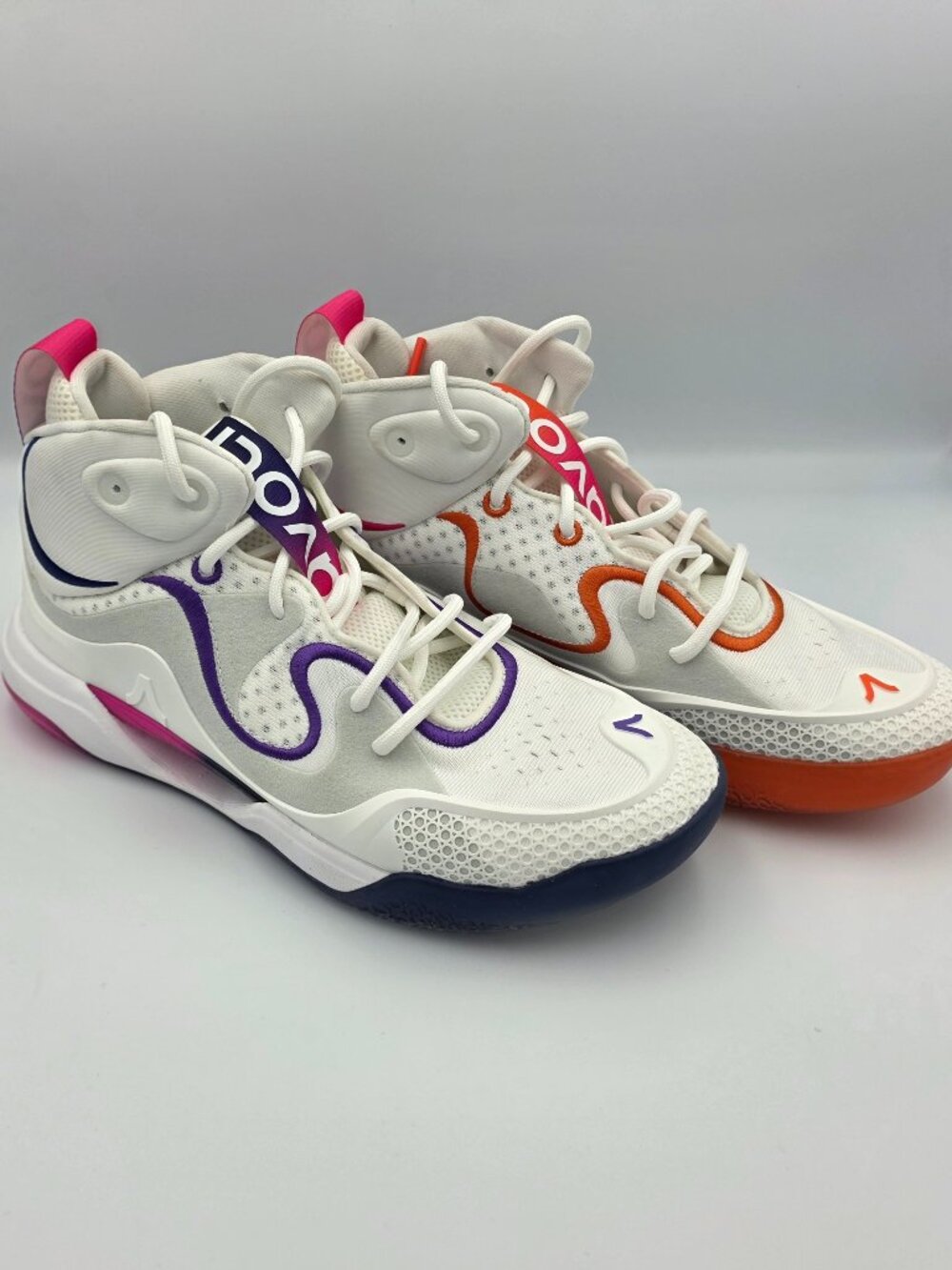 Avoli Womens Size 8.5 Volleyball Shoe Mid Top Sunrise Sunset